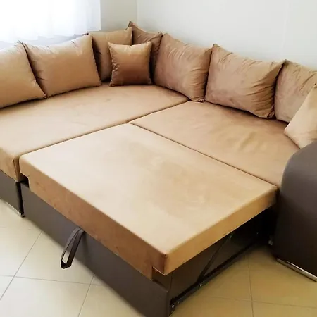 Apartamento Reina With Private Garden At Lura 2, Gjiri Lalzit *